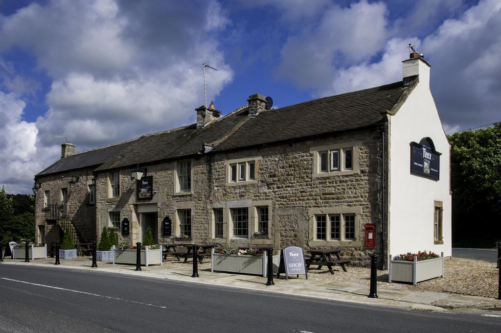 The Fleece Inn Shireshead ภายนอก รูปภาพ